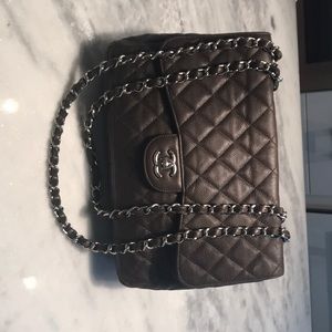 Chanel classic jumbo single flap bag
